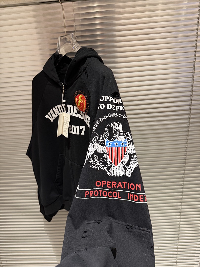 Fashion Brand 25FW Co-branded  - огляд і ціна Streetwear Brand Slogans